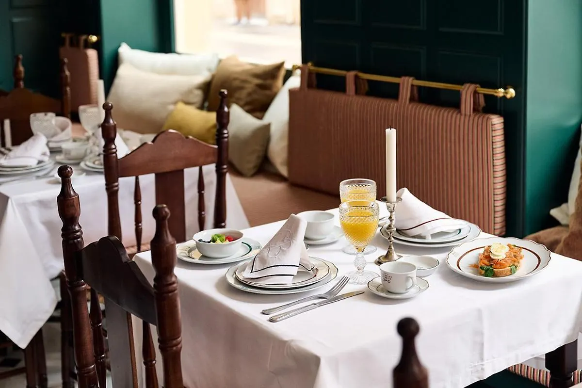 Cristine Bedfor Malaga Hotel